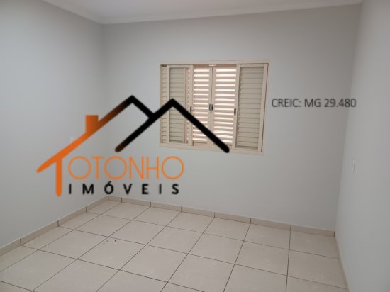 casa-venda-piumhi-mg-1024456