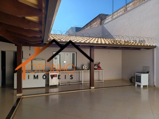 casa-venda-piumhi-mg-1028093