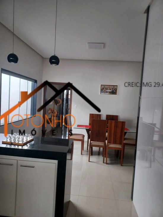 casa-venda-piumhi-mg-1028098