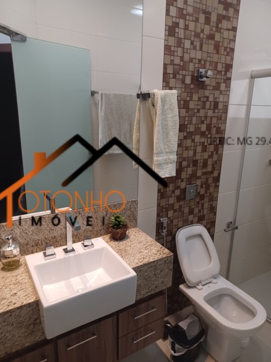 casa-venda-piumhi-mg-1028105